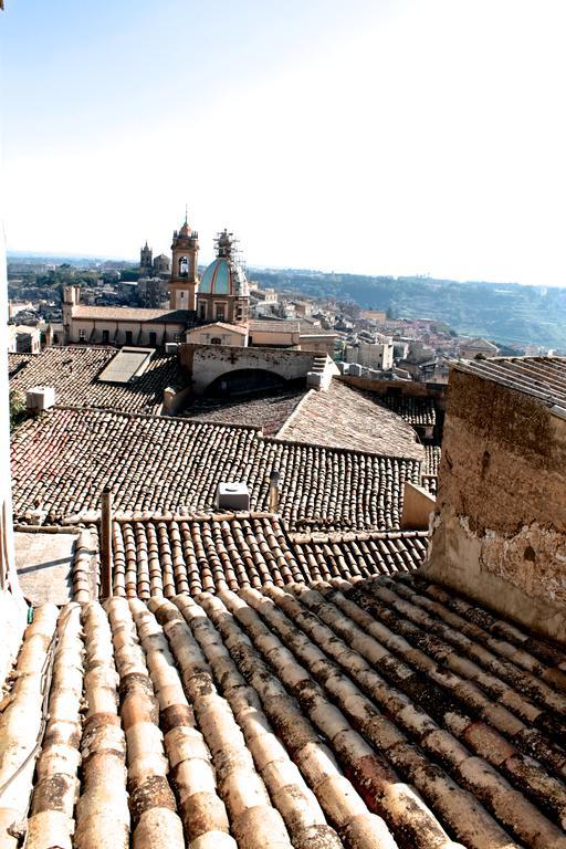 Carruggiu Casavacanze Caltagirone Habitación foto